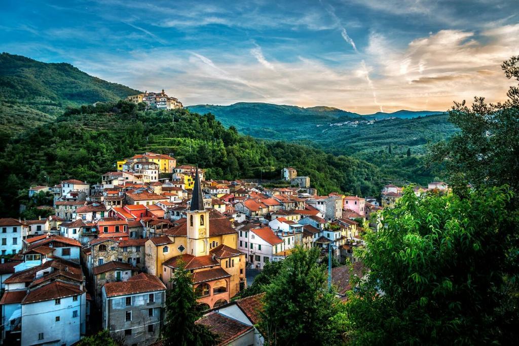 Il Cuore Del Borgo - Holiday Home Borgomaro 外观 照片