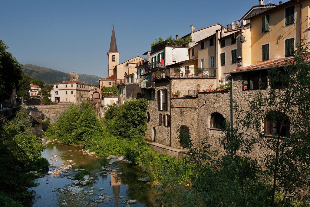 Il Cuore Del Borgo - Holiday Home Borgomaro 外观 照片